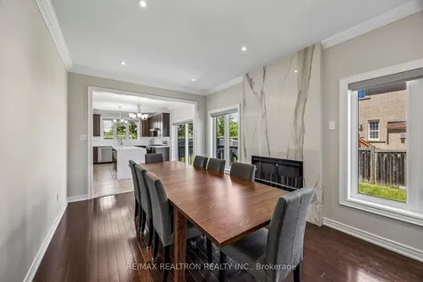 18 Hayfield Crescent Richmond Hill ON L4E 0A4