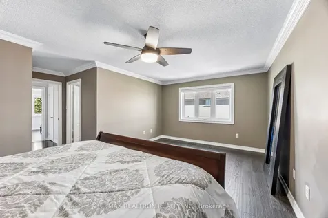 18 Hayfield Crescent Richmond Hill ON L4E 0A4