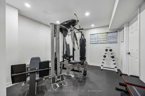 18 Hayfield Crescent Richmond Hill ON L4E 0A4