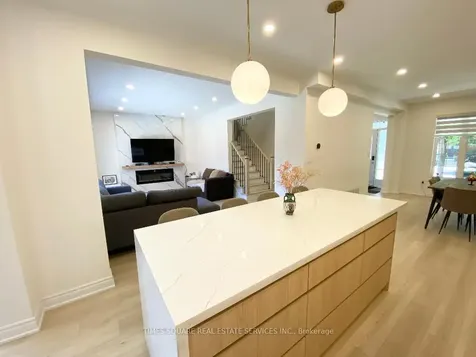 9 Quail Hollow N/a Markham ON L6B 0K7