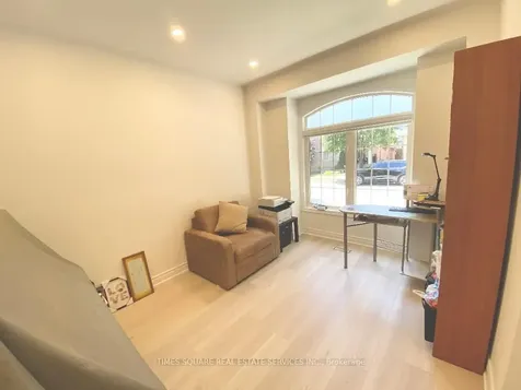 9 Quail Hollow N/a Markham ON L6B 0K7