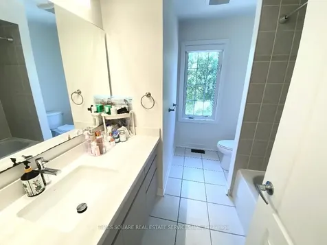 9 Quail Hollow N/a Markham ON L6B 0K7