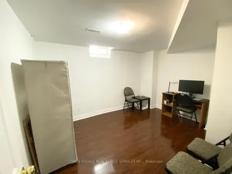 9 Quail Hollow N/a Markham ON L6B 0K7