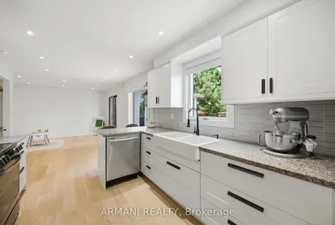 20 Northgate Drive Bradford West Gwillimbury ON L3Z 2H5