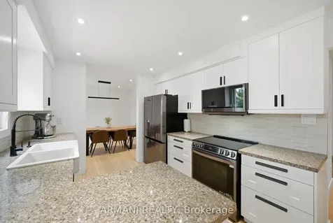 20 Northgate Drive Bradford West Gwillimbury ON L3Z 2H5