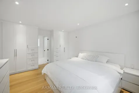 20 Northgate Drive Bradford West Gwillimbury ON L3Z 2H5