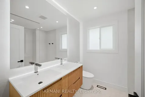 20 Northgate Drive Bradford West Gwillimbury ON L3Z 2H5
