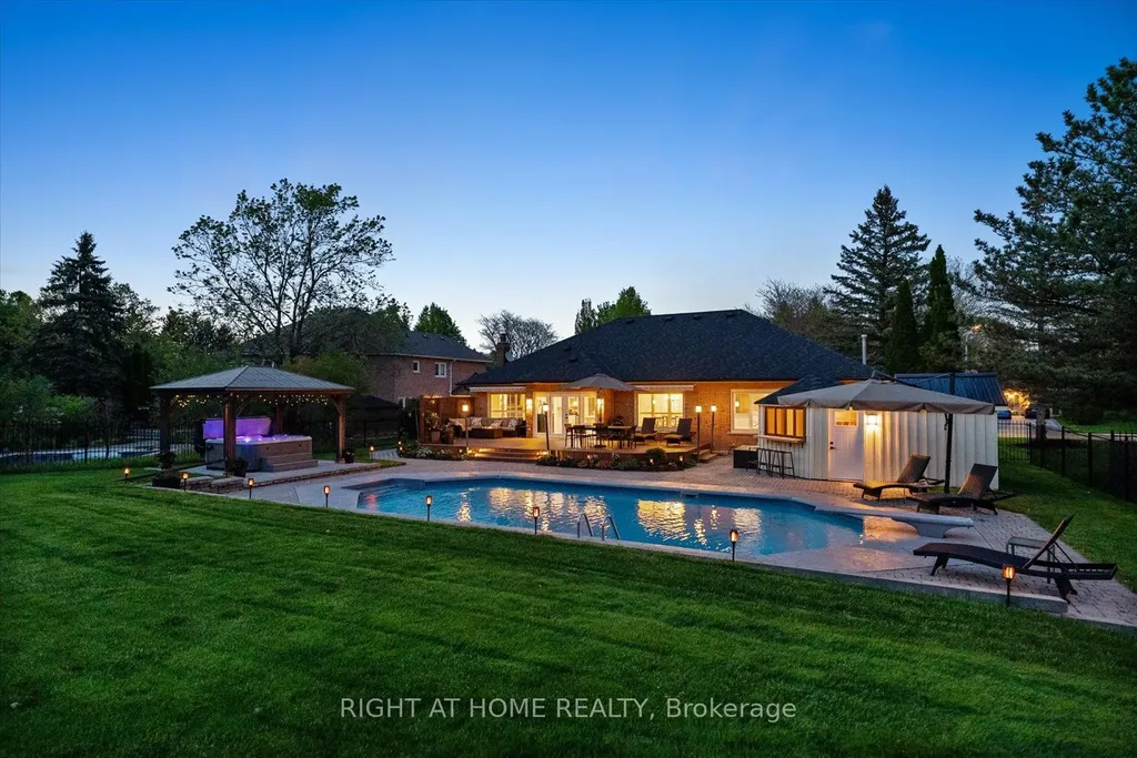 33 Wellington Heights Court Aurora ON L4G 5C9