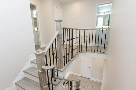 164 Banbrooke Crescent Newmarket ON L3X 2W6
