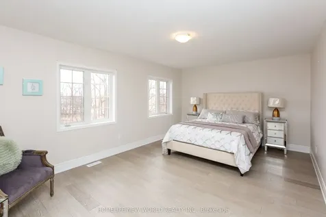 164 Banbrooke Crescent Newmarket ON L3X 2W6