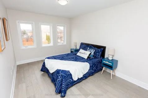 164 Banbrooke Crescent Newmarket ON L3X 2W6