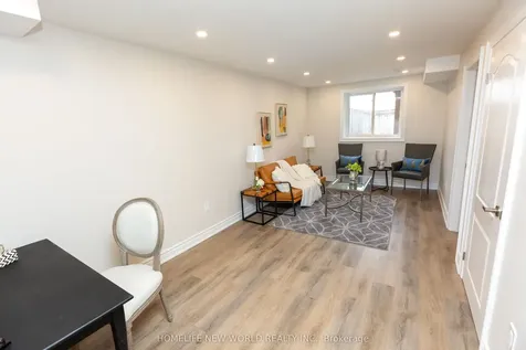164 Banbrooke Crescent Newmarket ON L3X 2W6