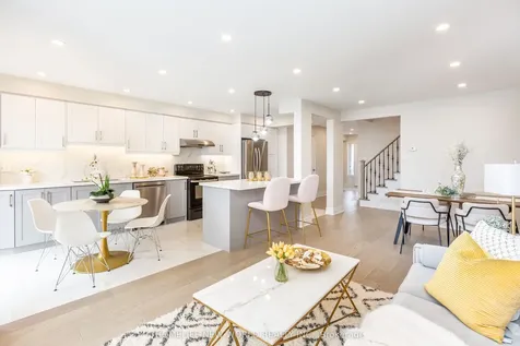164 Banbrooke Crescent Newmarket ON L3X 2W6