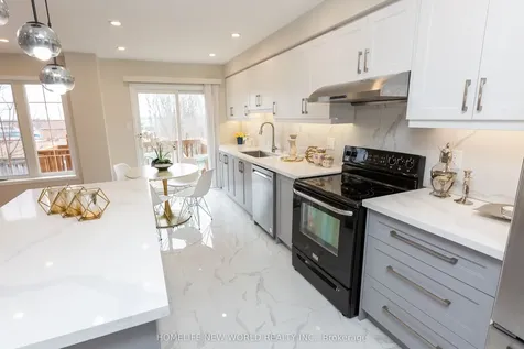 164 Banbrooke Crescent Newmarket ON L3X 2W6