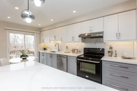 164 Banbrooke Crescent Newmarket ON L3X 2W6