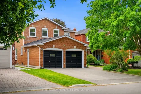 39 Couperthwaite Crescent Markham ON L3R 6N4