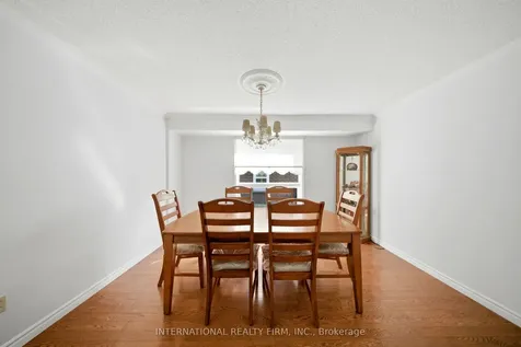 39 Couperthwaite Crescent Markham ON L3R 6N4