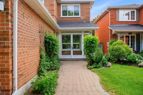 39 Couperthwaite Crescent Markham ON L3R 6N4