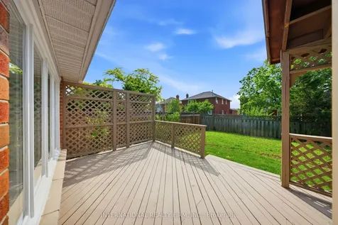39 Couperthwaite Crescent Markham ON L3R 6N4