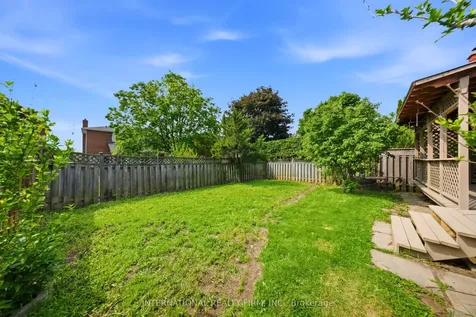 39 Couperthwaite Crescent Markham ON L3R 6N4