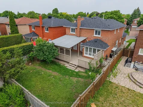 39 Couperthwaite Crescent Markham ON L3R 6N4