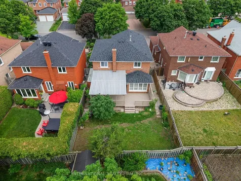39 Couperthwaite Crescent Markham ON L3R 6N4