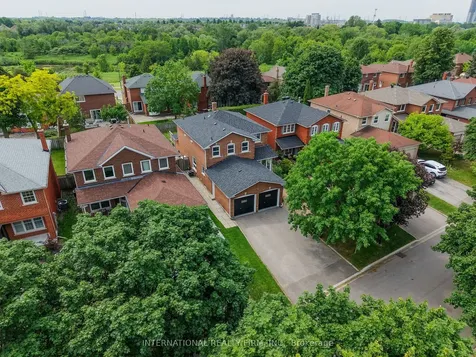 39 Couperthwaite Crescent Markham ON L3R 6N4