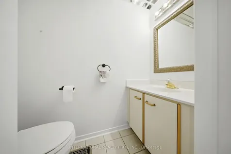 39 Couperthwaite Crescent Markham ON L3R 6N4