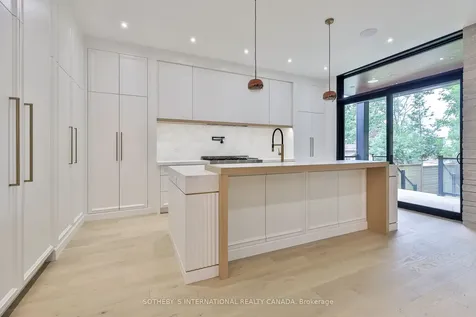 220 Harlandale Avenue Toronto ON M2N 1P7