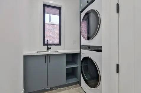 220 Harlandale Avenue Toronto ON M2N 1P7