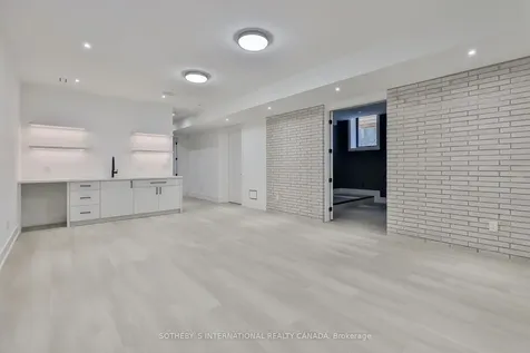 220 Harlandale Avenue Toronto ON M2N 1P7