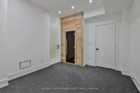 220 Harlandale Avenue Toronto ON M2N 1P7
