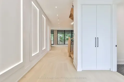 220 Harlandale Avenue Toronto ON M2N 1P7