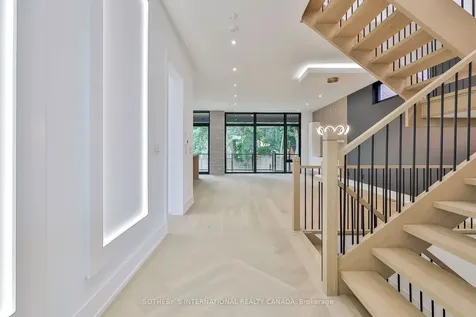 220 Harlandale Avenue Toronto ON M2N 1P7