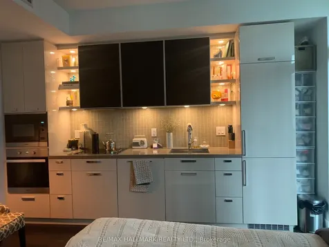 32 Davenport Road Toronto ON M5R 0B5