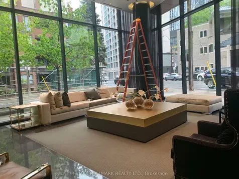 32 Davenport Road Toronto ON M5R 0B5