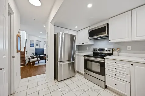 40 Merchant Lane Toronto ON M6P 4J6