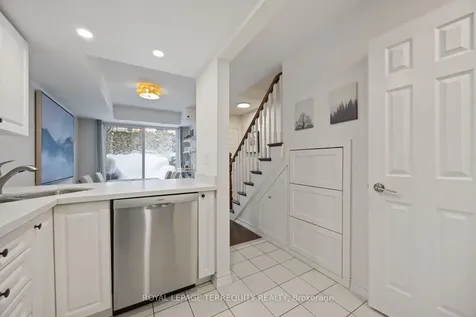 40 Merchant Lane Toronto ON M6P 4J6