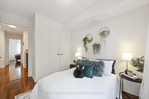 40 Merchant Lane Toronto ON M6P 4J6