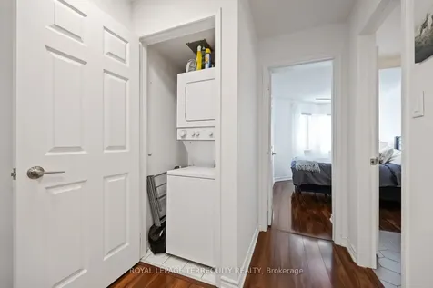 40 Merchant Lane Toronto ON M6P 4J6