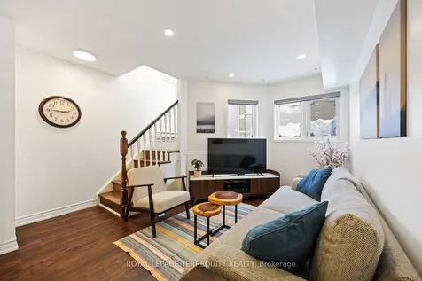 40 Merchant Lane Toronto ON M6P 4J6