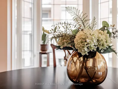 2 Clairtrell Road Toronto ON M2N 7H5