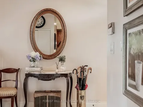 2 Clairtrell Road Toronto ON M2N 7H5