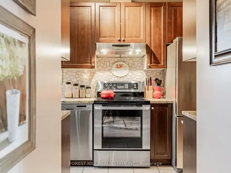 2 Clairtrell Road Toronto ON M2N 7H5