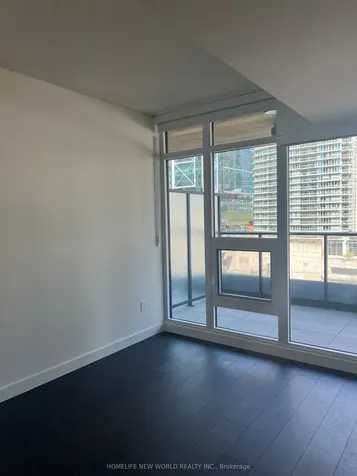 1 Concord Cityplace Way Toronto ON M5V 0X3