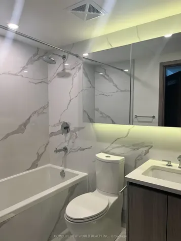 1 Concord Cityplace Way Toronto ON M5V 0X3