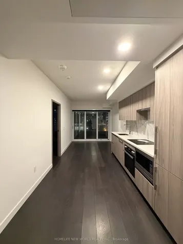 1 Concord Cityplace Way Toronto ON M5V 0X3