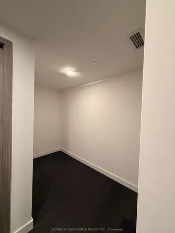 1 Concord Cityplace Way Toronto ON M5V 0X3
