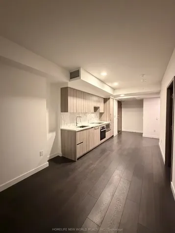 1 Concord Cityplace Way Toronto ON M5V 0X3