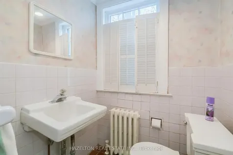 50 Buckingham Avenue Toronto ON M4N 1R2